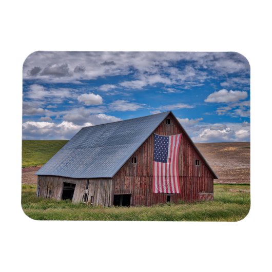 Magnet Flexible Fermes | Grange rouge rustique avec drapeau améric (Horizontal)