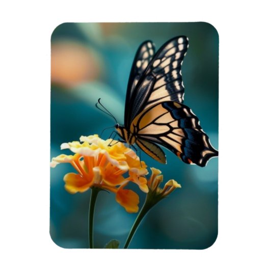 Magnet Flexible Joli papillon sur une fleur (Vertical)