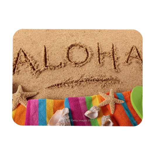 Magnet Flexible Le mot Aloha écrit sur une plage de sable, avec (Horizontal)
