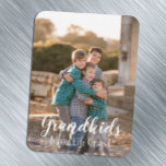 Magnet Flexible Les petits font la vie grand<br><div class="desc">Les petits-enfants rendent la vie grandiose : Un cadeau photo personnalisé pour la famille. Crédit photo Photographie © Storytree Studios,  Stanford,  CA. Modèle photo doit être remplacé par votre propre photo</div>