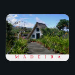 Magnet Flexible Madeira Santana aimant traditionnel réfrigérateur<br><div class="desc">Une belle vue sur une maison traditionnelle de Santana sur l'île de Madère imprimée sur un aimant souvenir frigo.</div>