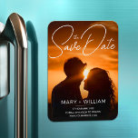 Magnet Flexible Mariage Moderne Minimaliste Enregistrer La Photo D<br><div class="desc">Mariage moderne minimaliste Sauvegarder la Date Photo Magnet 🌟 ✨ Moments éternels : Magnet Réservez la date moderne ✨ Capturez l'essence de votre histoire d'amour avec notre collection "Moments éternels" - un étonnant éventail de Magnet Réservez la date moderne qui allient harmonieusement l'élégance contemporaine à une romance intemporelle. 💑 📸...</div>