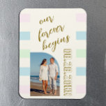 Magnet Flexible Mariage rétro Cabana<br><div class="desc">Nos êtres éternels ! Des rayures rétro rose,  vert et bleu cabane,  dans les tons beige et marron pour un été,  une plage ou un mariage de destination. Modèle photo via Pixabay sous licence CC0 et doit être remplacé par votre propre photo</div>