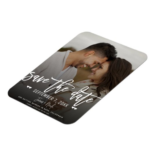 Magnet Flexible Moody White Script Enregistrer la date Mariage Pho (Côté Gauche)
