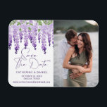 Magnet Flexible Photo Enregistrer La Date Aquarelle Mariage Wister<br><div class="desc">Photo Save The Date Watercolor Wisteria Wedding Save The Date Magnets présente d'élégantes fleurs de glycine à l'aquarelle en lilas, lavande et violet avec verdure sur un arrière - plan blanc avec vos informations Save The Date ci-dessous. Personnalisez en modifiant le texte dans les zones de texte fournies et votre...</div>