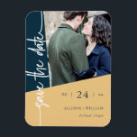 Magnet Flexible Photo Mariage Géométrique Moderne Enregistrer La D<br><div class="desc">Annoncez votre mariage dans le style avec ces magnets géométriques modernes et économisez-le ! Ces magnets chics présentent une finition métallique et un design géométrique tendance, parfait pour ajouter une touche de modernité à votre papeterie mariage. Personnalisez-le avec votre photo préférée et les détails du mariage pour un souvenir unique...</div>