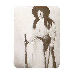 Magnet Flexible Portrait photo d'une cowgirl tenant un fusil, c191
