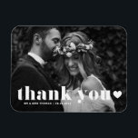Magnet Flexible Retro Bold Typographie Photo Mariage Merci<br><div class="desc">Fêtez votre amour et montrez de la gratitude avec notre mariage photo personnalisable merci aimant! Ce souvenir unique est parfait pour rappeler à vos proches votre journée spéciale tout en exprimant vos remerciements sincères d'une manière mémorable. Il est doté d'une typographie rétro et audacieuse et d'une couverture cardiaque. Personnalisez-le en...</div>