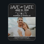 Magnet Flexible Script rustique Chalkboard Mariage Black Photo<br><div class="desc">Une photo fantaisiste et unique enregistrer la conception de l'aimant date dispose d'un tableau noir arrière - plan et polices manuscrites avec un aspect craie blanche. Personnalisez avec les détails du mariage et une photo de fiançailles préférée.</div>