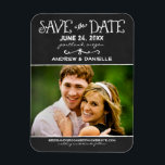 Magnet Flexible Script rustique Chalkboard Mariage Black Photo<br><div class="desc">Une photo fantaisiste et unique enregistrer la conception de l'aimant date dispose d'un tableau noir arrière - plan et polices manuscrites avec un aspect craie blanche. Personnalisez avec les détails du mariage et une photo de fiançailles préférée.</div>