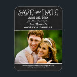 Magnet Flexible Script rustique Chalkboard Mariage Black Photo<br><div class="desc">Une photo fantaisiste et unique enregistrer la conception de l'aimant date dispose d'un tableau noir arrière - plan et polices manuscrites avec un aspect craie blanche. Personnalisez avec les détails du mariage et une photo de fiançailles préférée.</div>