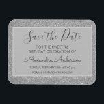 Magnet Flexible Silver Parties scintillant Sweet 16 Enregistrer la<br><div class="desc">Sweet sixteen de Parties scintillant à étincelles en argent Nom et initiale Enregistrer la date Anniversaire Invitation à l'aimant de la fête. Cet aimant enregistrer l'invitation de date est parfait pour la Parties scintillant étincelante Sweet 16 Anniversaire Fête qui cherche à célébrer dans le style.</div>