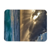 Magnet Flexible Soleil Traversant Les Nuages Au-Dessus De La Mer (Horizontal)