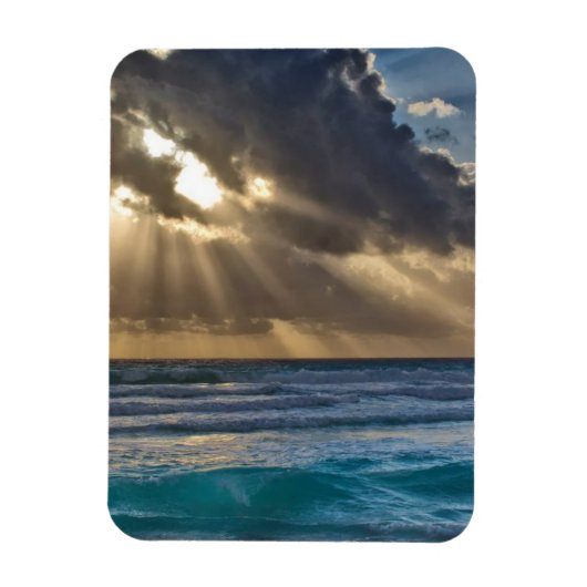 Magnet Flexible Soleil Traversant Les Nuages Au-Dessus De La Mer (Vertical)