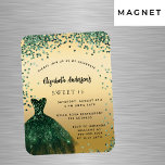 Magnet Flexible Sweet 16 vert émeraude robe luxe invitation<br><div class="desc">Une invitation magnétique moderne, élégante et glamour pour une Soirée Sweet 16, 16ème anniversaire. Sur le devant : Un arrière - plan à l'allure fausse or avec confetti vert, une robe vert émeraude. Le nom est écrit avec un script de style moderne écrit à la main. Personnalisez et ajoutez les...</div>