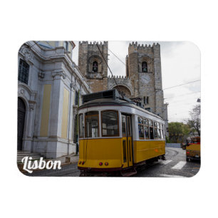 Magnet Flexible Tramway jaune sur la cathédrale de Lisbonne au Por