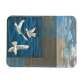 Magnet Flexible Trois mouettes blanches volent au-dessus de l'eau (Horizontal)