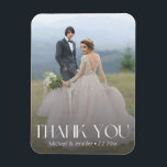 Magnet Flexible typographie à la mode blanche photo mariage merci<br><div class="desc">élégant blanc tendance typographie mariage photo merci Magnet</div>
