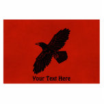 Magnet Photo Sculpture Corbeau rouge<br><div class="desc">Une simple silhouette noire d'un Corbeau (Corvus corax) sur un arrière - plan rouge. L'image du corbeau a reçu un léger effet "rugueux" ou "usé". Ajoutez votre propre texte.</div>