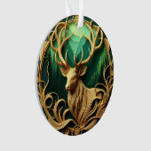 Magnifique buck regardant dans une forêt sereine (devant)