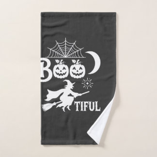 Magnifique modèle de sorcière d'Halloween sous la