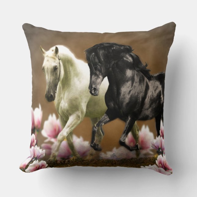 Magnolia Alley - Pillow Kussen (Voorkant)