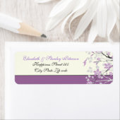 Magnolia avec fleurs violettes mariage étiquette (En situation)