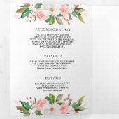 Magnolia Blush Pink Floral Wreath Wood Weddenschap Drieluik Uitnodiging (Binnenzijde eerst)