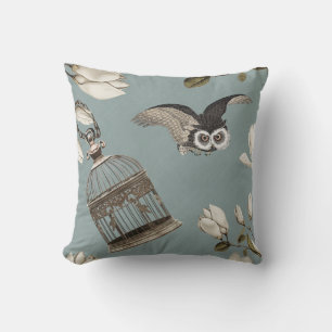 Magnolia bos met uilen 03 Eendenei blauw Kussen