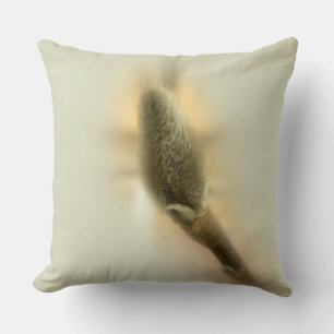 magnolia bud kussen