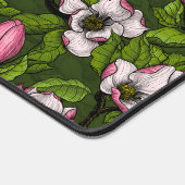 Magnolia en floraison sur vert foncé (Coin)