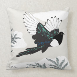 Magpie over zee Pillow Kussen