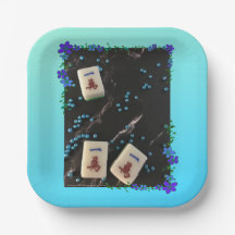 Mahjong themed papieren bord met blauw bloemontwer