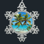 Maho Bay Beach St. John Pewter Snowflake Ornement<br><div class="desc">Magnifique ornement de flocon de neige en étain tropical avec une image photographique des magnifiques palmiers Maho Beach, sur l'île de St. John U.S.V.I. L'ornement est un joli ajout à votre collection, ou une idée cadeau pour la famille et les amis aussi! Pour plus de cartes, cartes postales, bijoux, déco...</div>