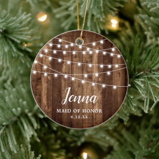 Maid of Honor Personalized Woodgrain String Lights Keramisch Ornament (Boom)