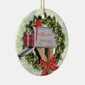 Mailbox, Wreath and Gift Mailman Round Ornament (Rechts)