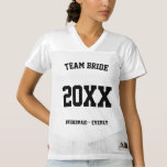 Maillot De Foot Pour Femmes Lettres sportives de l'équipe de servante d'Bride<br><div class="desc">Bridesmaid Team Bride Sports Letters Football Jersey. Personnalisé avec le nom ou une citation ou vous disant que vous voulez. Utilisez un surnom drôle ou un trait drôle de chaque membre de votre mariage pour animer les choses. Elles sont idéales pour la bachelorette ou pour s'amuser et jouer à la...</div>