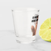 Main dans le verre de tir (Gauche)