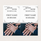 Mains d'un couple de Mariages gais avec anneaux (Outside Unfolded)