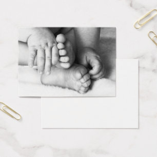 Mains et pieds de bébé