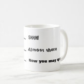 Maintenant vous pouvez parler la tasse de café (Devant droit)