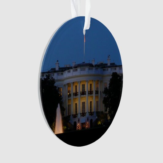 Maison Blanche de Noël à la nuit à Washington DC (devant)