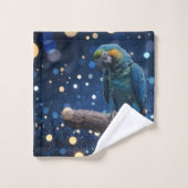 Majesté Bleue : La Macaw Bleue Sur Dreamy Blue Bok (Gant de toilette)