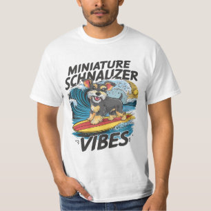 Majestic Miniatuur Schnauzer Surfen Een Golf T-shirt