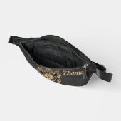 Majestic tête de lion doré avec crinière noire. (Ouvrir)