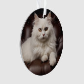 Majestic white cat (devant)