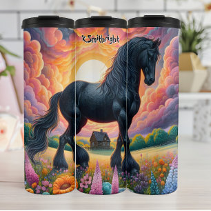 Majestueus zwart paard in een kleurrijke weide thermosbeker