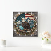Majestueuze adelaar tegen Amerikaans landschap Vierkante Klok (Huis)