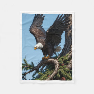Majestueuze Amerikaanse Zeearend Landend op Boomta Fleece Deken