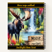 Majestueuze eland bij een rustige waterval bij zon notitieboek (Achterkant)